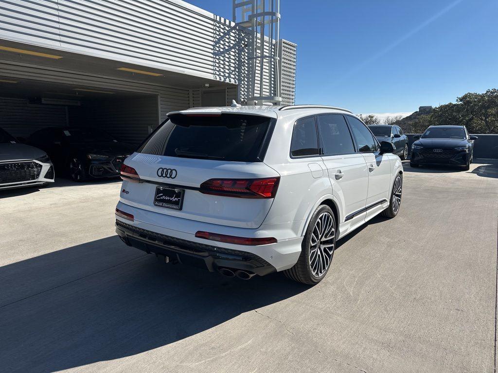 new 2025 Audi SQ7 car, priced at $105,578