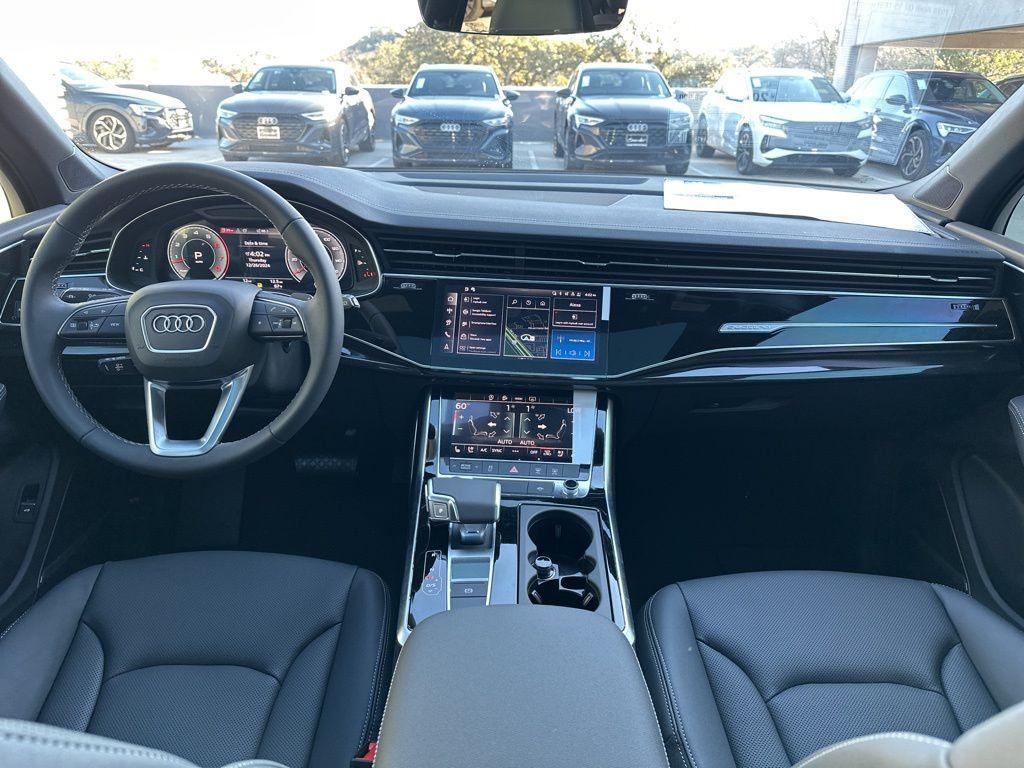 new 2025 Audi Q7 car, priced at $66,634