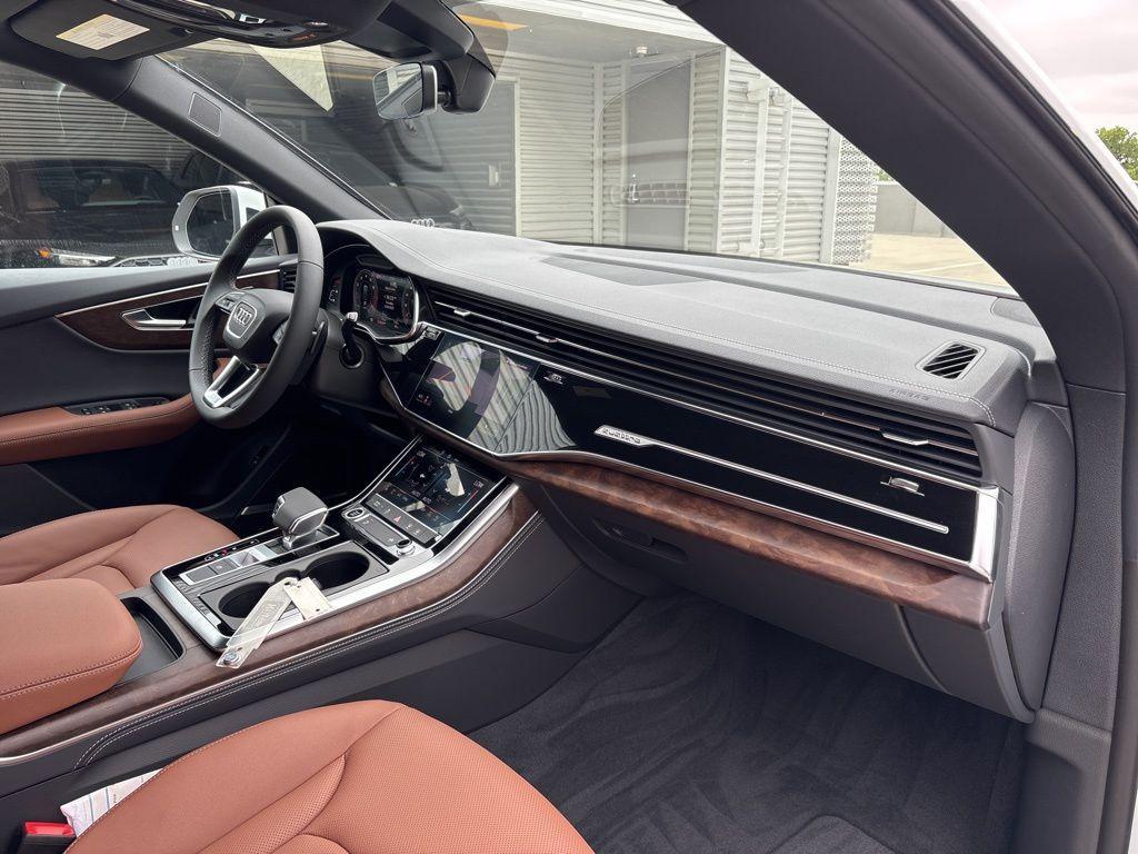 new 2025 Audi Q8 car, priced at $77,389