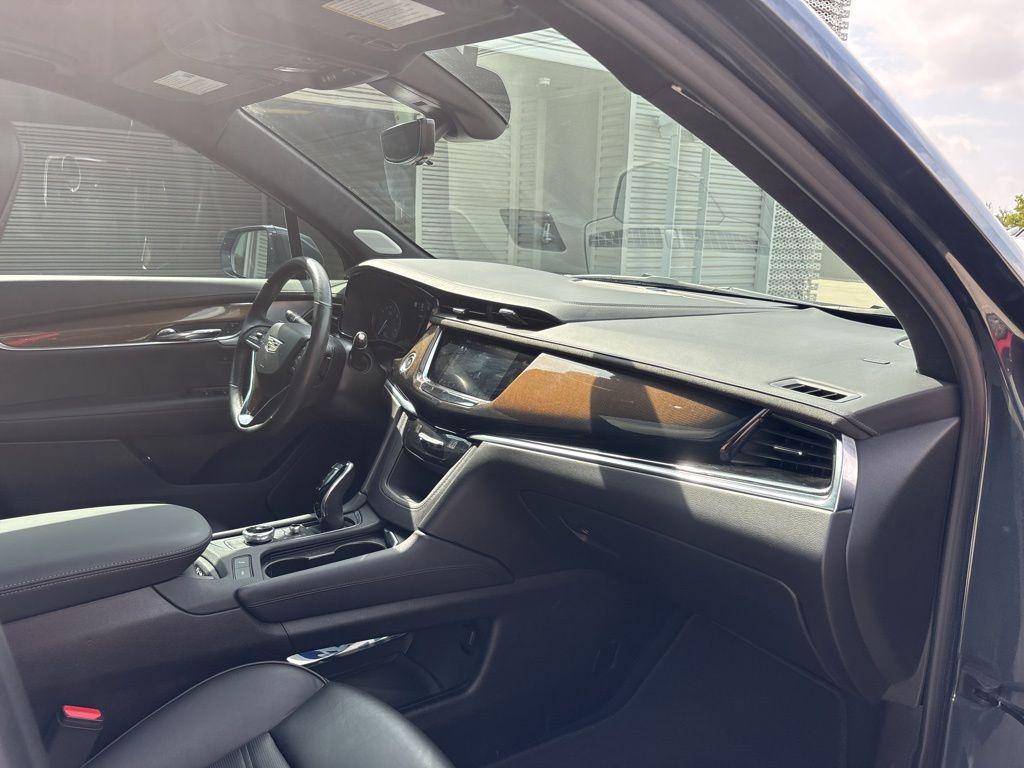 used 2020 Cadillac XT6 car, priced at $30,991