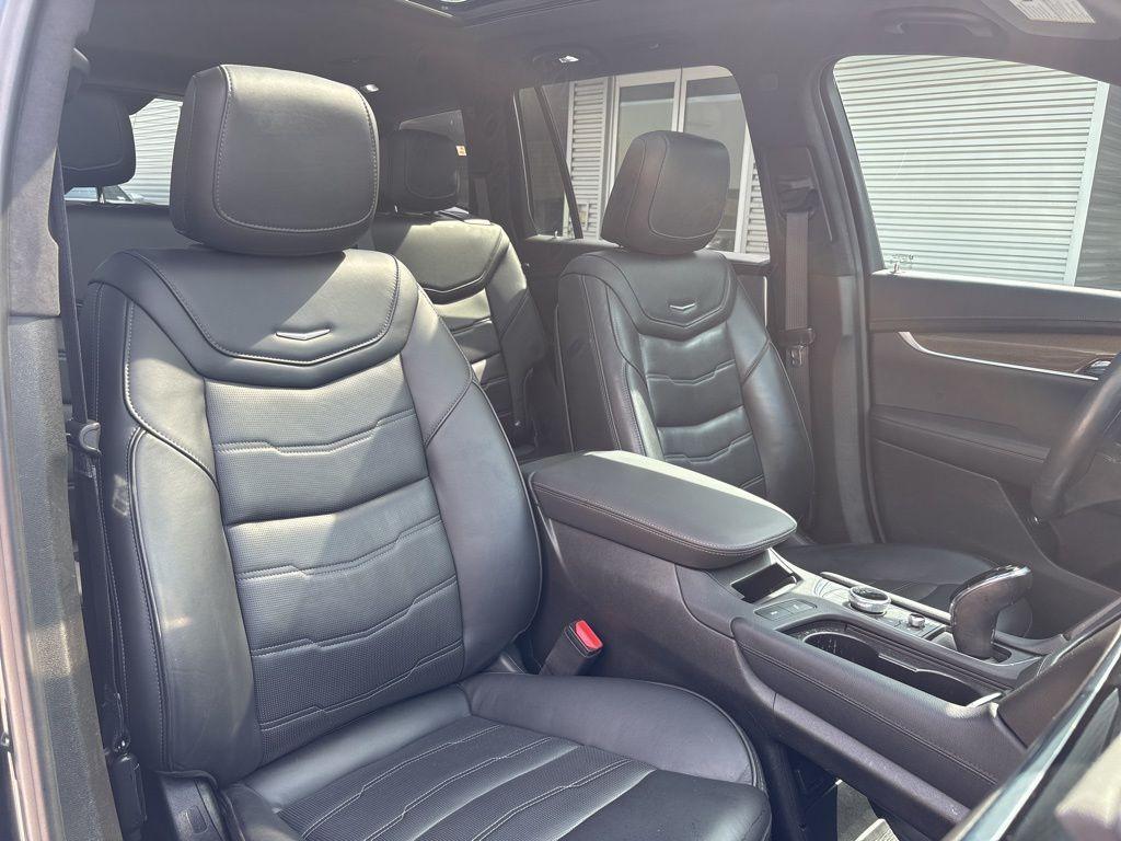 used 2020 Cadillac XT6 car, priced at $30,991