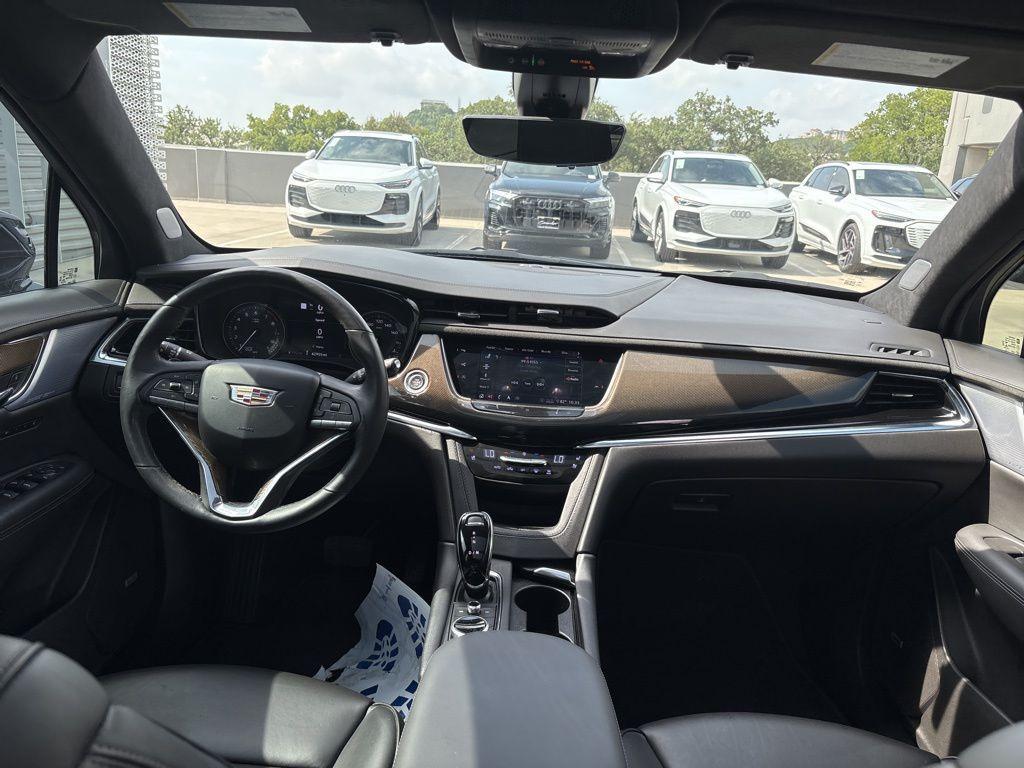 used 2020 Cadillac XT6 car, priced at $30,991