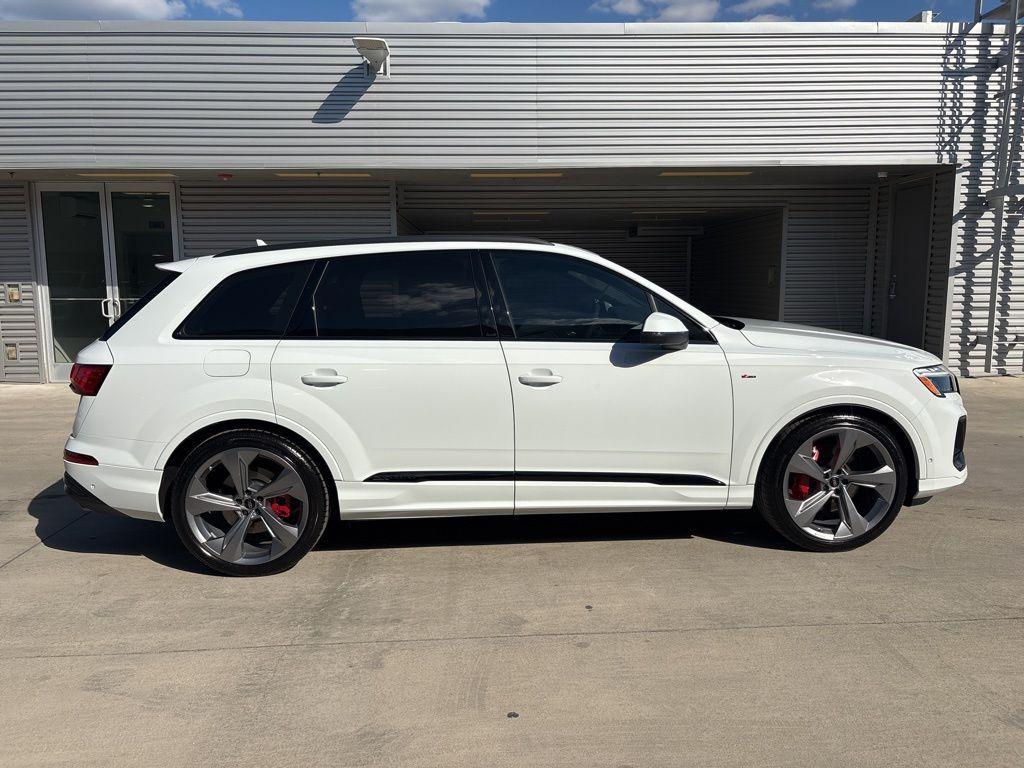 new 2026 Audi Q7 car, priced at $85,840