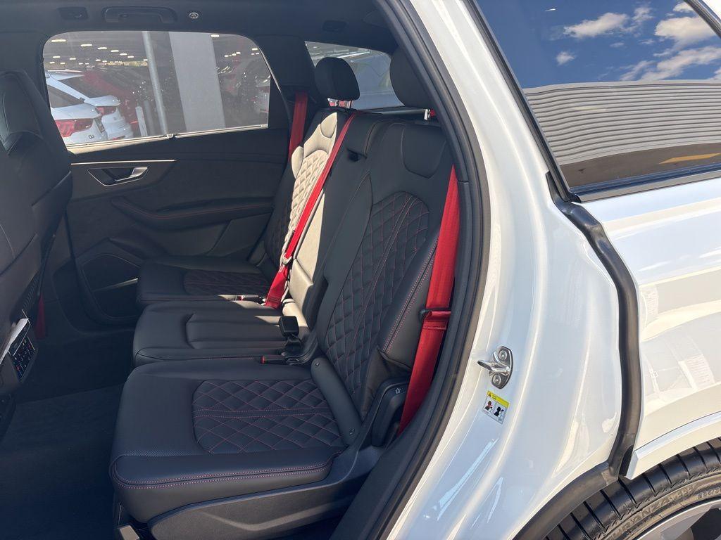 new 2026 Audi Q7 car, priced at $85,840