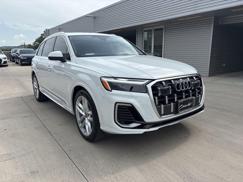new 2025 Audi Q7 car, priced at $65,029