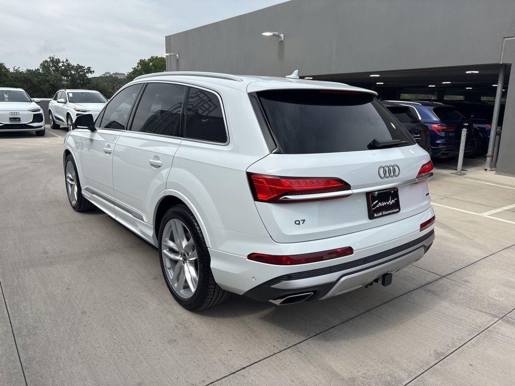 new 2025 Audi Q7 car, priced at $65,029