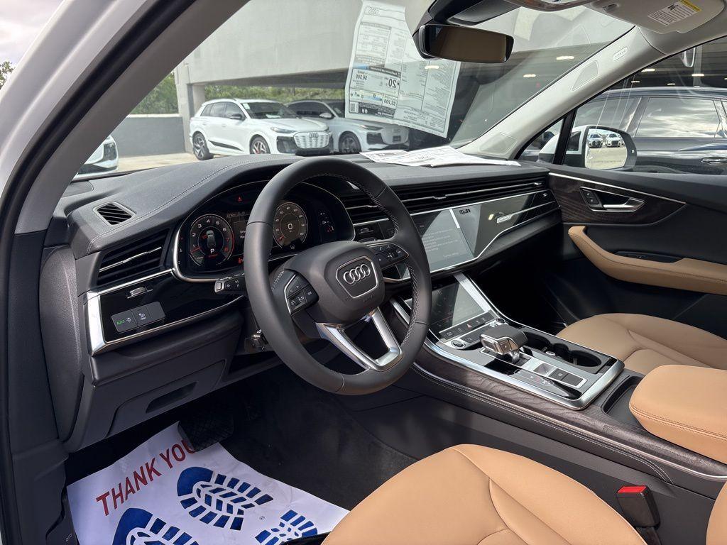 new 2025 Audi Q7 car, priced at $62,860