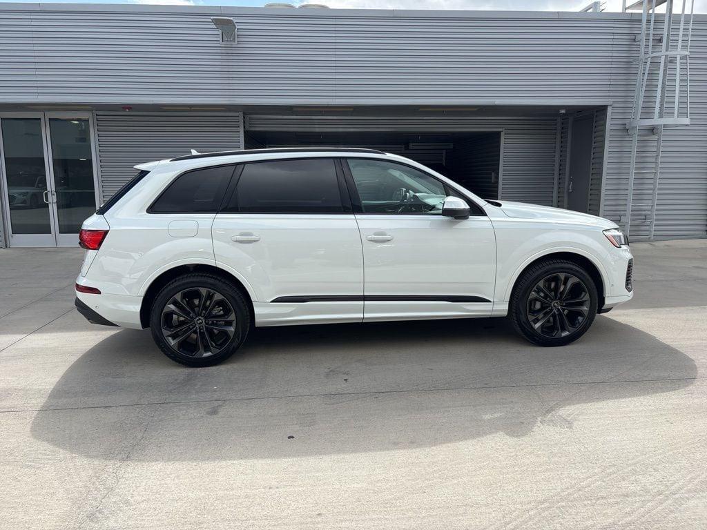 new 2025 Audi Q7 car, priced at $62,860