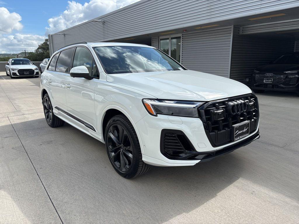 new 2025 Audi Q7 car, priced at $62,860
