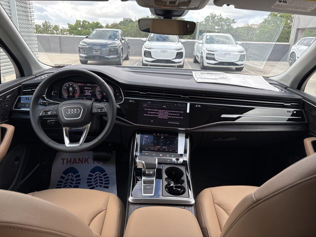new 2025 Audi Q7 car, priced at $62,860