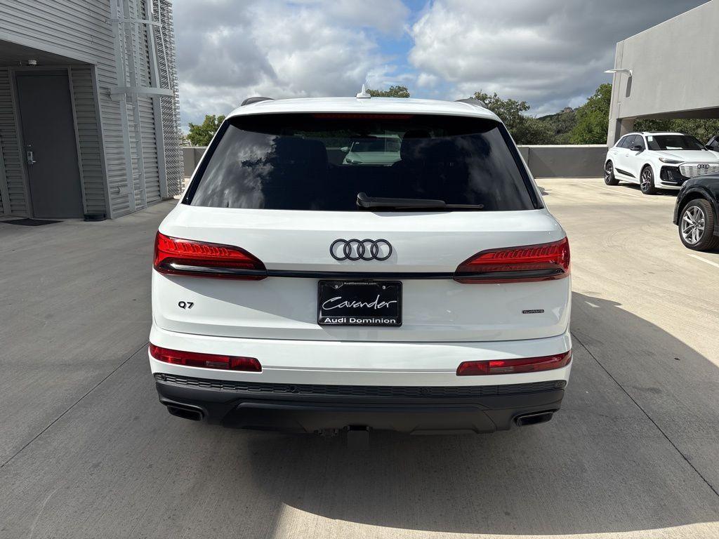 new 2025 Audi Q7 car, priced at $62,860