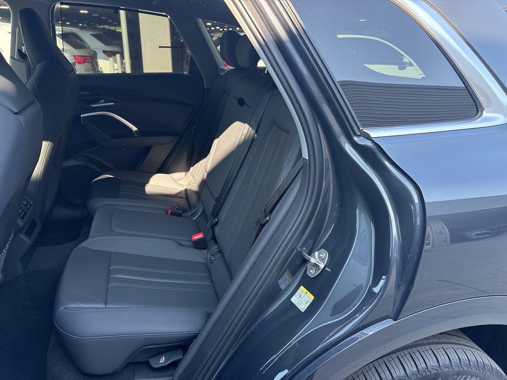 new 2025 Audi Q5 car, priced at $61,390