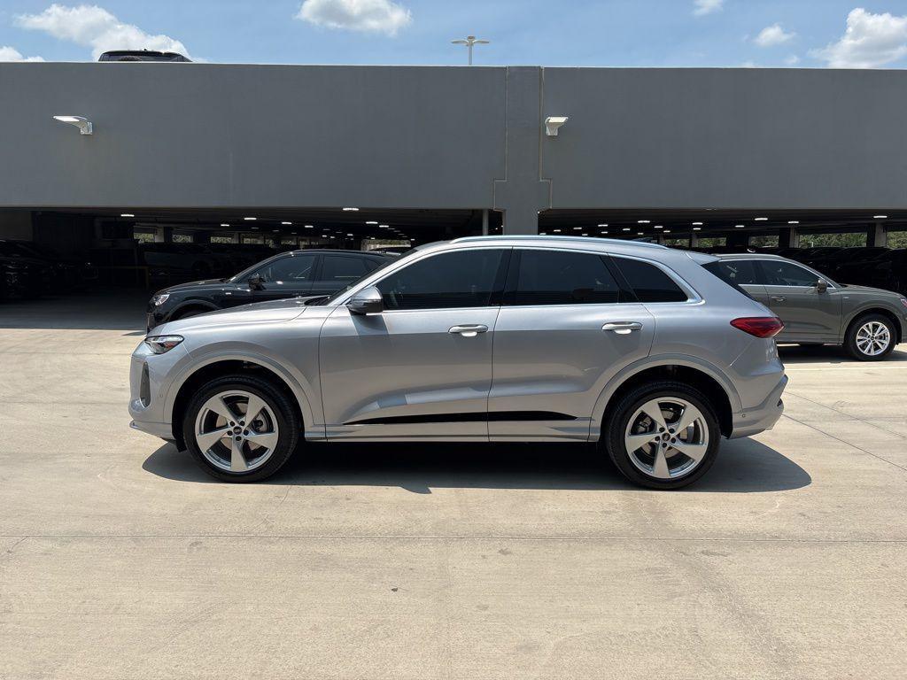 new 2025 Audi Q5 car, priced at $60,350