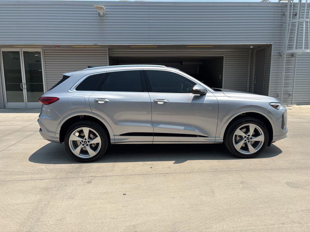 new 2025 Audi Q5 car, priced at $60,350