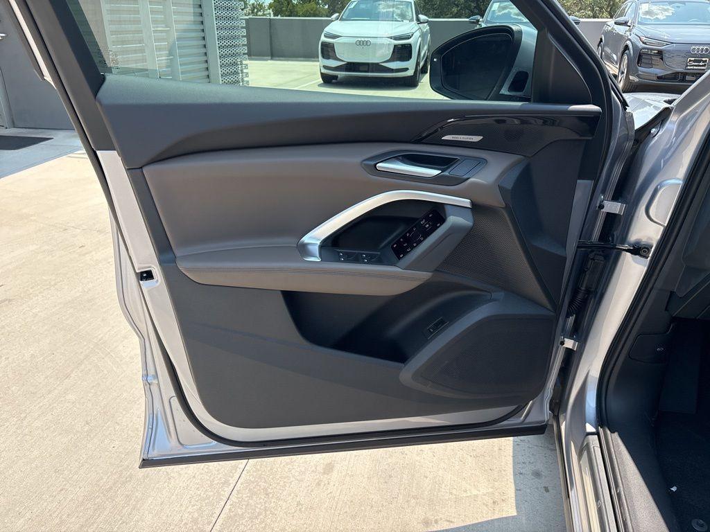 new 2025 Audi Q5 car, priced at $60,350