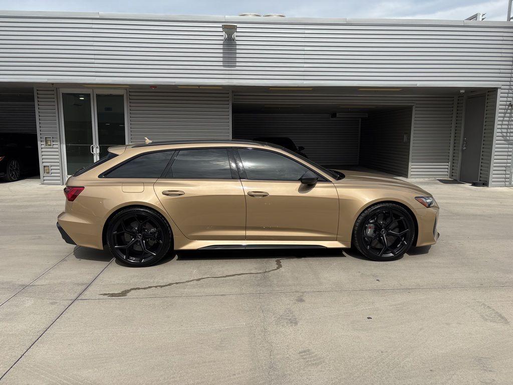 new 2025 Audi RS 6 Avant car, priced at $174,095