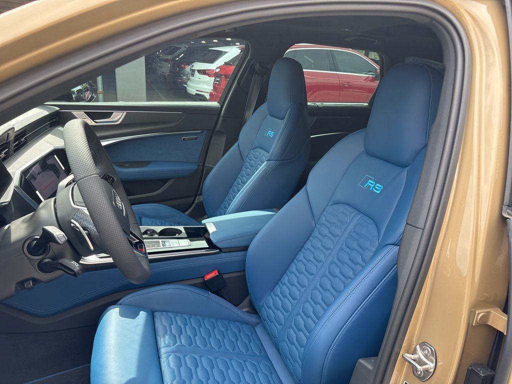 new 2025 Audi RS 6 Avant car, priced at $174,095