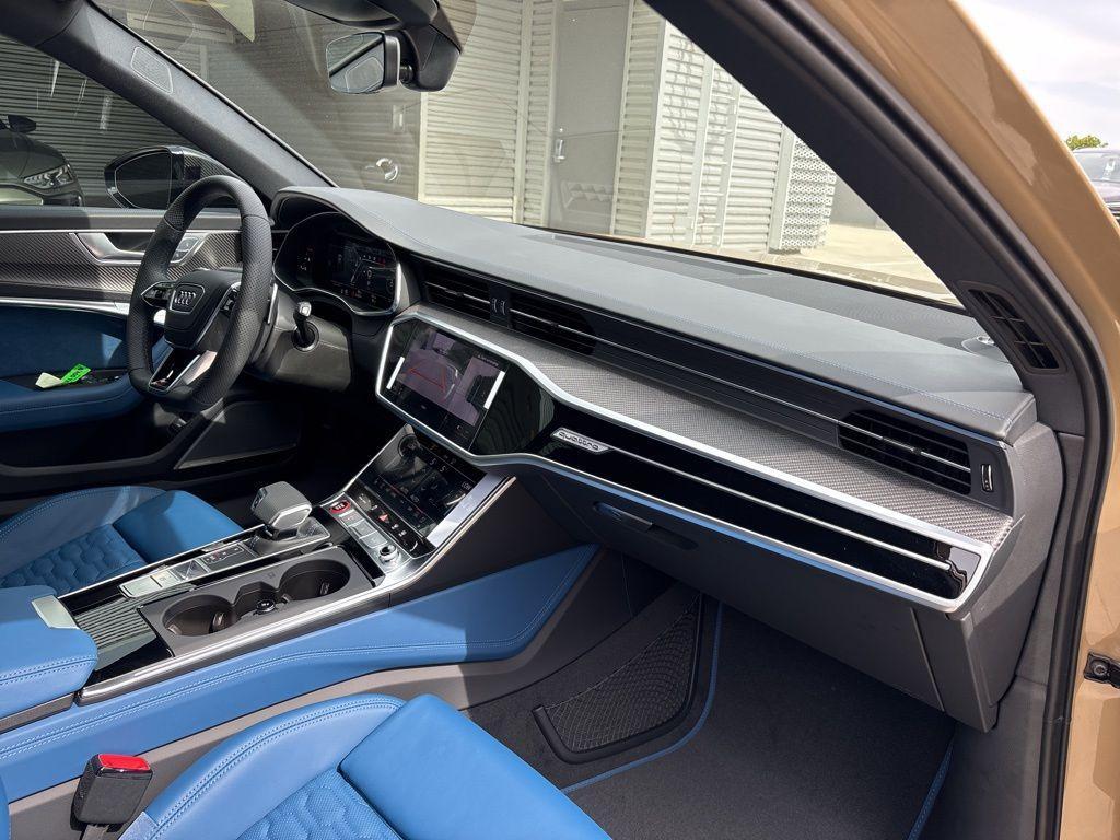 new 2025 Audi RS 6 Avant car, priced at $174,095