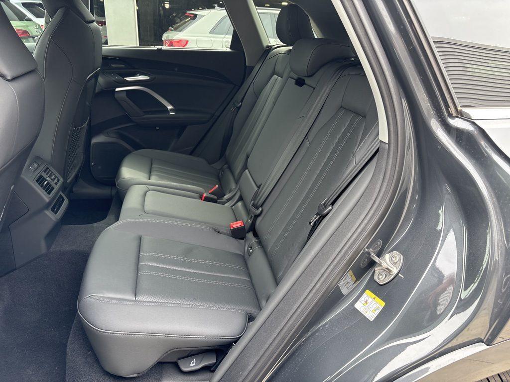 new 2025 Audi Q5 car, priced at $62,644