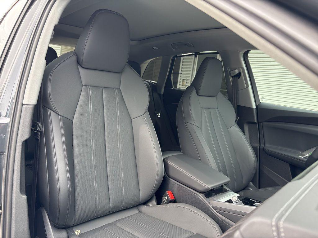 new 2025 Audi Q5 car, priced at $62,644