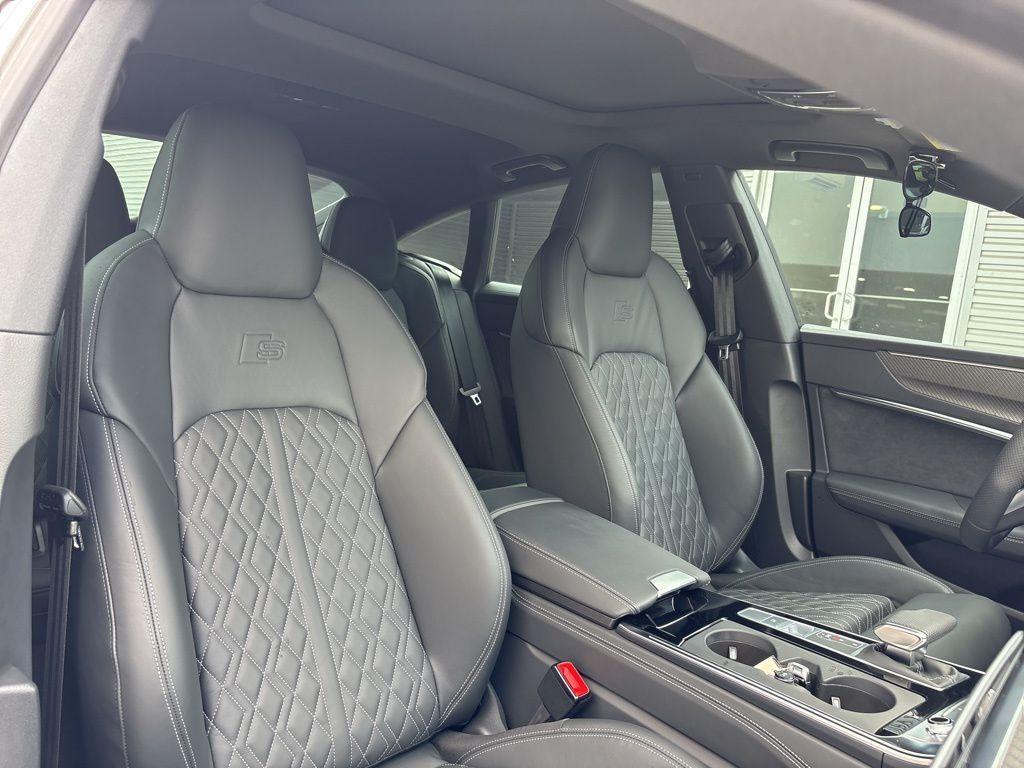 new 2025 Audi S7 car, priced at $98,140