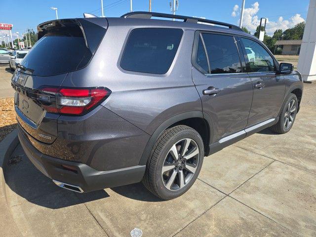 new 2025 Honda Pilot car, priced at $51,050