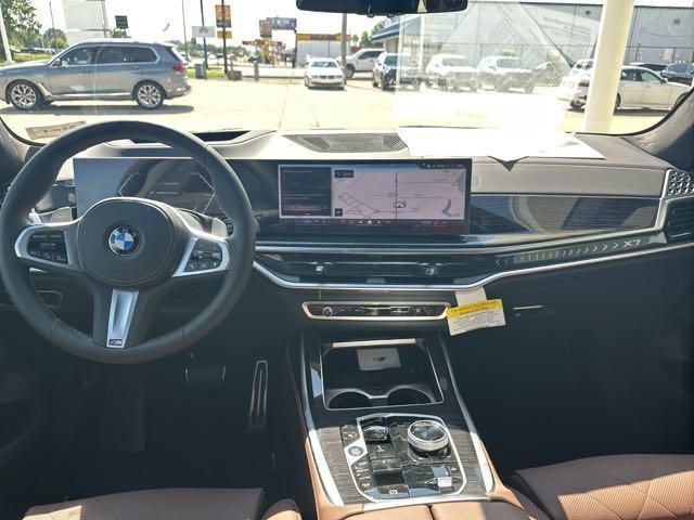 new 2025 BMW X7 car, priced at $98,635