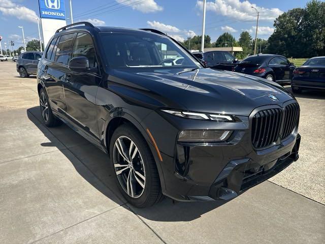 new 2025 BMW X7 car, priced at $98,635