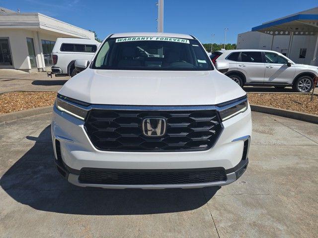new 2025 Honda Pilot car, priced at $47,505
