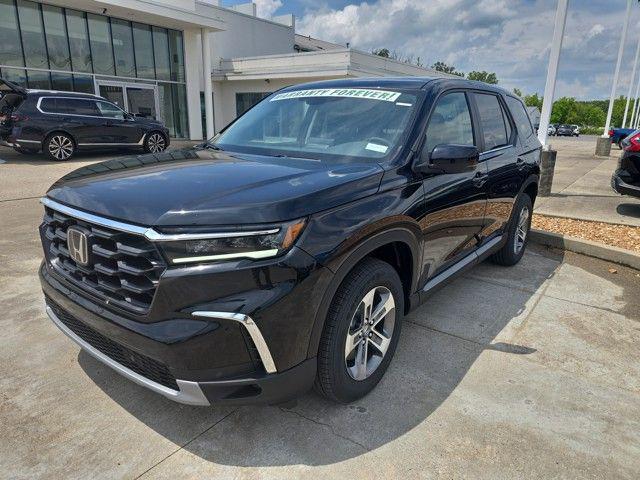 new 2025 Honda Pilot car, priced at $47,050