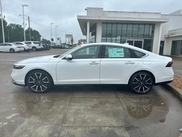 new 2025 Honda Accord Hybrid car, priced at $40,905