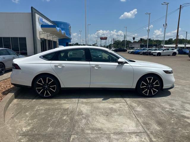 new 2025 Honda Accord Hybrid car, priced at $40,905