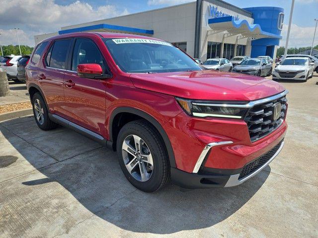 new 2025 Honda Pilot car, priced at $48,255