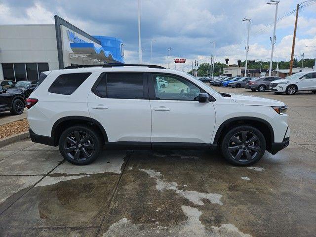 new 2025 Honda Pilot car, priced at $44,205