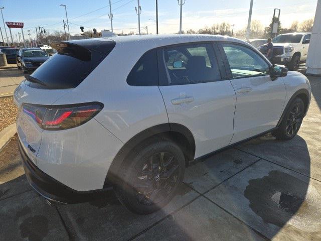 new 2025 Honda HR-V car, priced at $30,805