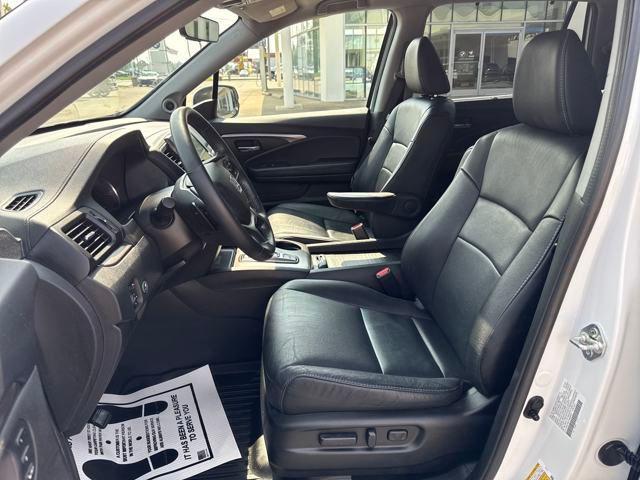 used 2022 Honda Pilot car, priced at $34,985