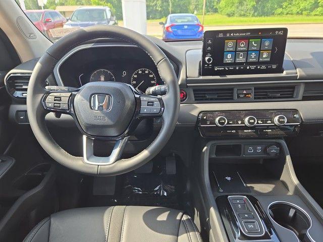 new 2025 Honda Pilot car, priced at $51,505