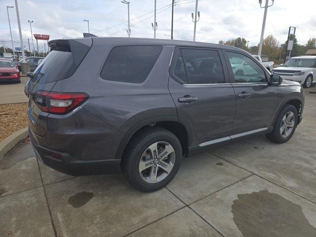 new 2025 Honda Pilot car, priced at $46,995