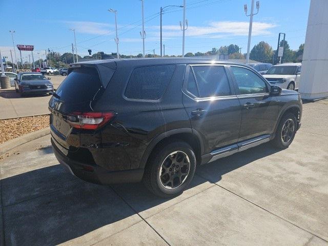 new 2025 Honda Pilot car, priced at $49,195