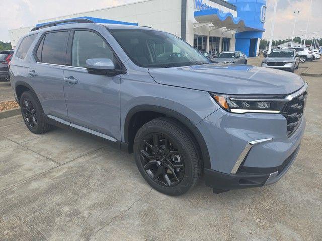 new 2025 Honda Pilot car, priced at $53,405