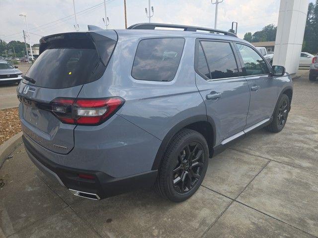 new 2025 Honda Pilot car, priced at $53,405