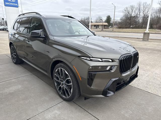 new 2025 BMW X7 car, priced at $118,210