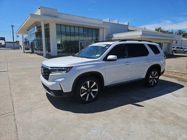 new 2025 Honda Pilot car, priced at $51,505