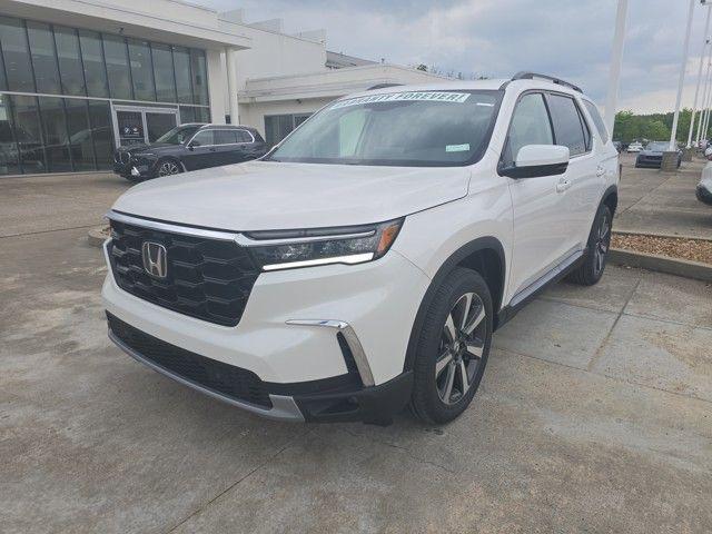 new 2025 Honda Pilot car, priced at $51,505