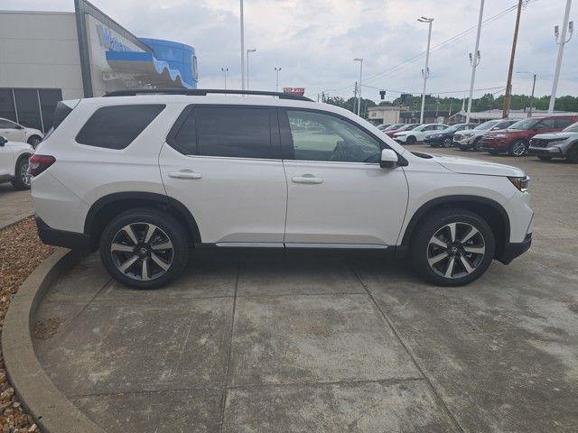 new 2025 Honda Pilot car, priced at $51,505