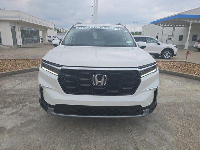 new 2025 Honda Pilot car, priced at $51,505