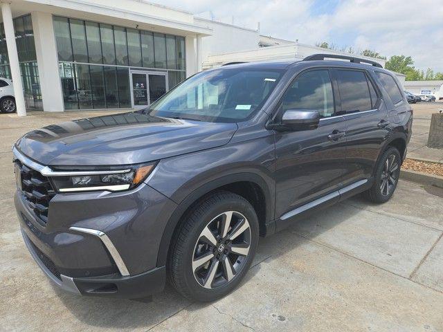 new 2025 Honda Pilot car, priced at $51,780