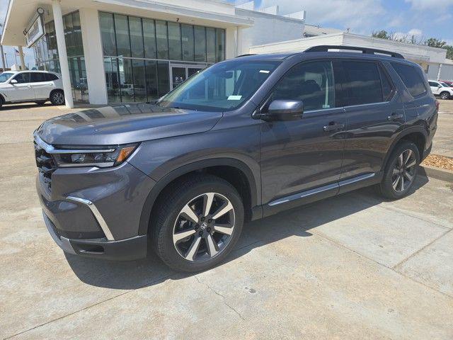 new 2025 Honda Pilot car, priced at $51,780