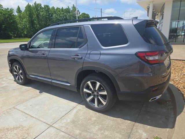 new 2025 Honda Pilot car, priced at $51,780