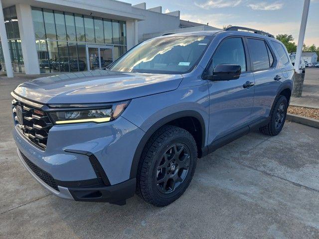 new 2025 Honda Pilot car, priced at $51,830